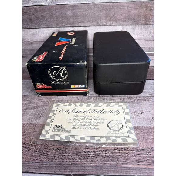 NASCAR Mark Martin #6 Valvoline 1:24 Die Cast Car 1 of 7000 Gift 1998 Vintage - Picture 11 of 12